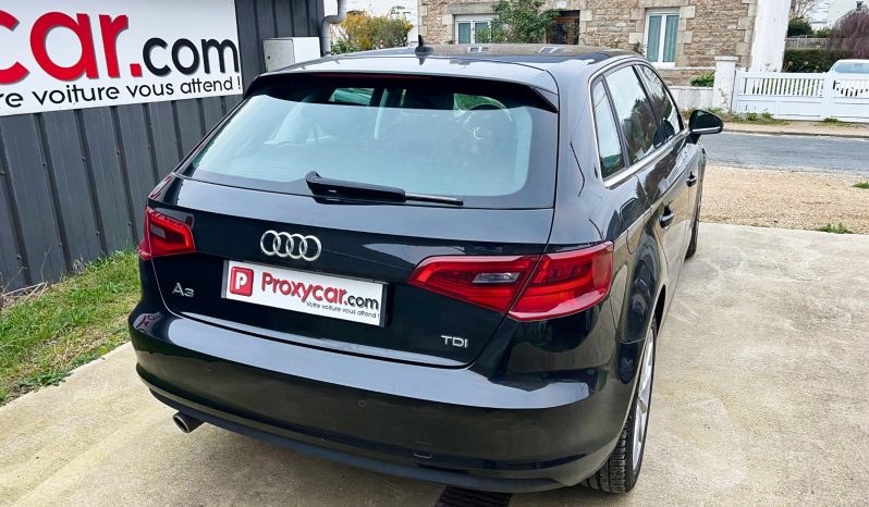 AUDI A3 SportBack Ambiente 1.6 TDI 110cv DSG 7 2015 Noire complet